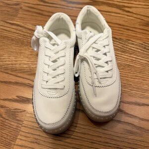 Never worn Splendid size 37 sneakers